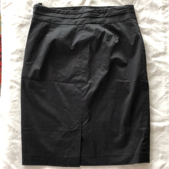 Club Monaco Pencil skirt with Slit - 10 - Picture 2 of 7